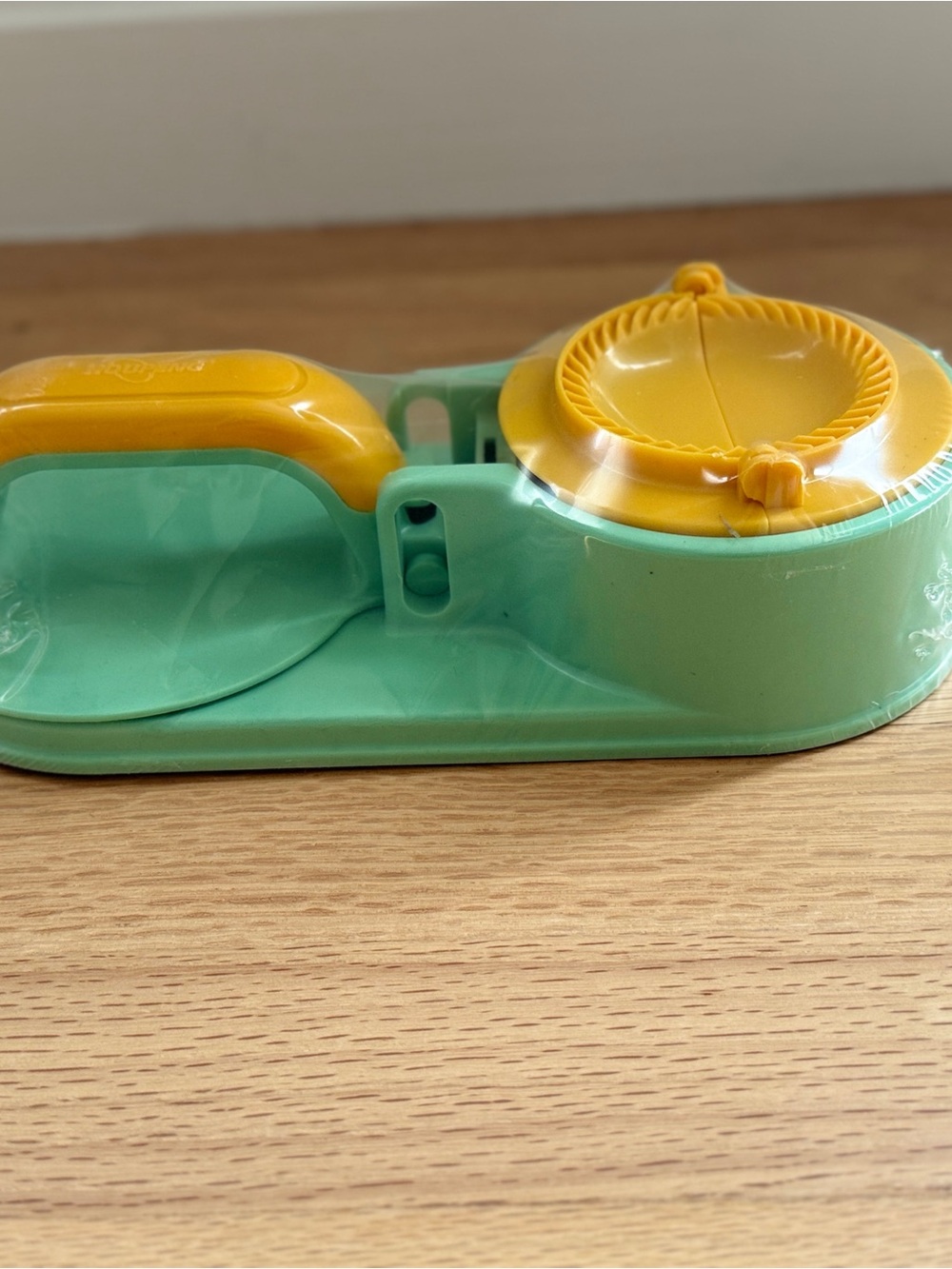 2 In 1 DIY Dumpling Maker Dumpling Press Dough Presser Mold With Spoon